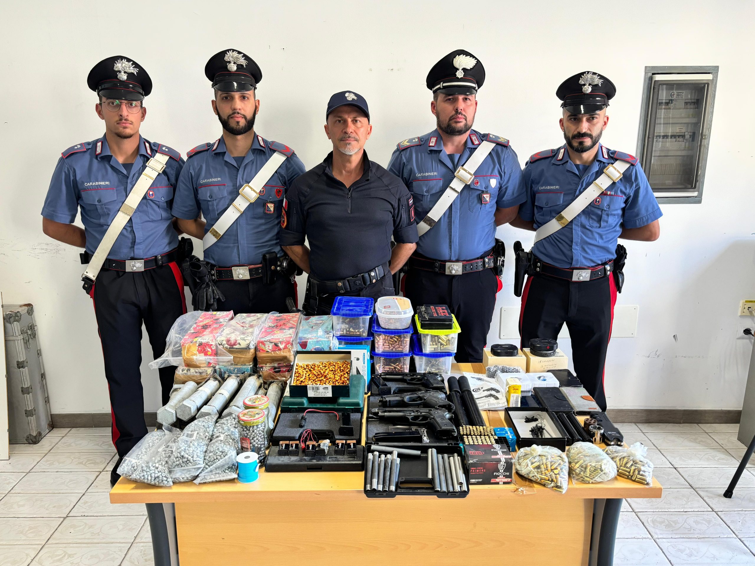 Donna ferita da una bomba artigianale a Carbonia: arrestato un 72enne
