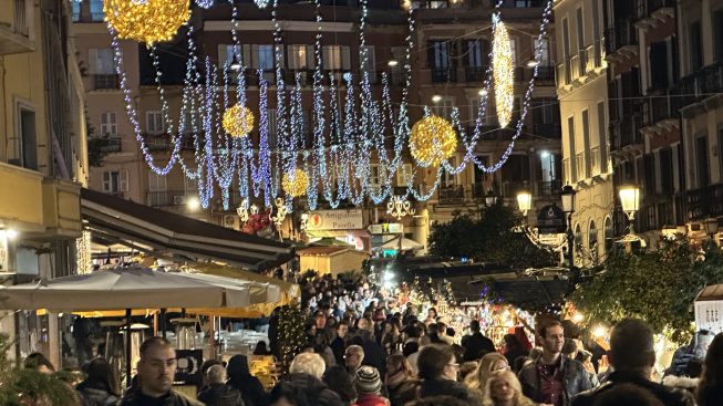 Cagliari, tutto pronto per i mercatini di Natale: attese migliaia di persone fra piazza Yenne e il Corso
