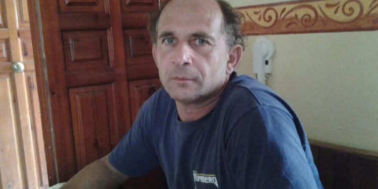 Lacrime a Elmas per la morte di Stefano Deiana, un grande operaio morto schiacciato da un un camion
