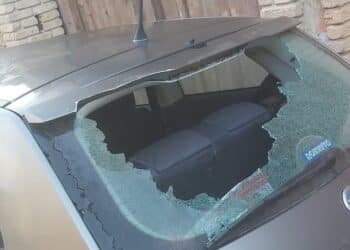 Il divertimento di fine anno a Villasor? Saltare sopra le auto parcheggiate