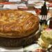 Eccola, la pizzetta sfoglia cagliaritana più grande di sempre: 32 centimetri di bontà, l’opera di Anna di Carbonia
