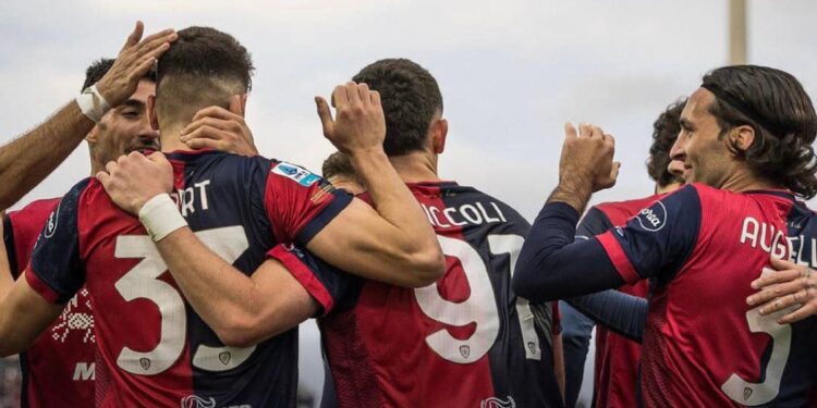 Cagliari-Lecce 4-1, il poker di super Nicola: le favole di Zortea, Gaetano e Obert profumano di salvezza