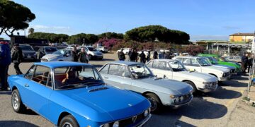Cagliari, le auto d’epoca incantano ancora