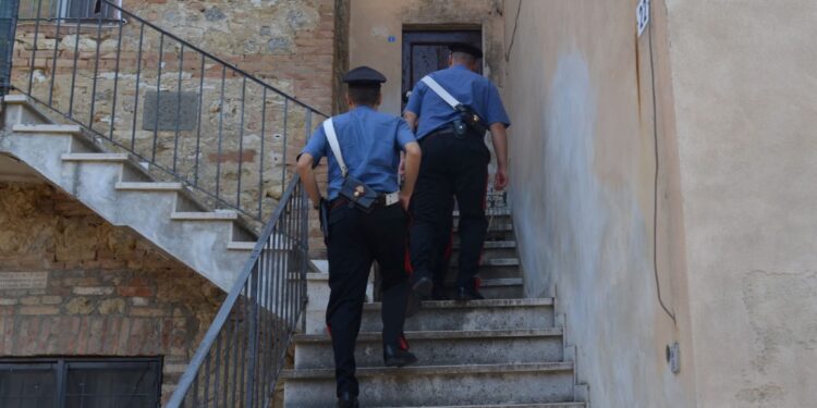 Violenza fisica e psichica, minacce e pedinamenti: 37enne allontanato da Gonnosfanadiga