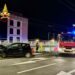 Cagliari, auto si schianta su un palo in via Dante: intervento dei vigili del fuoco nella notte