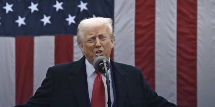Trump ha firmato, dazi al 20% contro l’Europa: “Ci hanno derubato per anni”