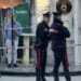 Lite davanti ad una pizzeria finisce in tragedia: morti tre ragazzi, due feriti