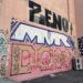La piaga dei graffiti continua ad imperversare in città, ecco la situazione nel quartiere Castello (VIDEO)