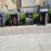 I “vandali nottambuli” colpiscono ancora nel Corso: sfondate le isole ecologiche dei rifiuti