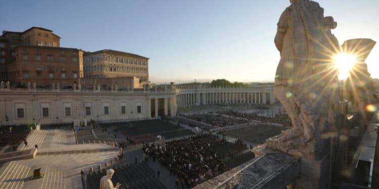Il mondo attende la fumata bianca, da oggi in Vaticano si sceglie il nuovo Papa