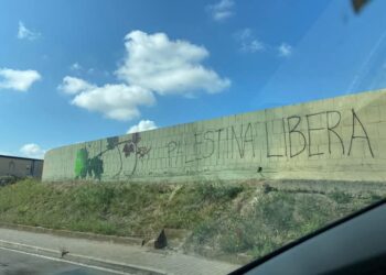 Monserrato, vandalizzato il murale in fase di realizzazione di Manu Invisible: in via Cabras una parete da riqualificare