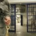 Allarme evasione a Is Arenas: detenuto marocchino sparisce durante il lavoro esterno