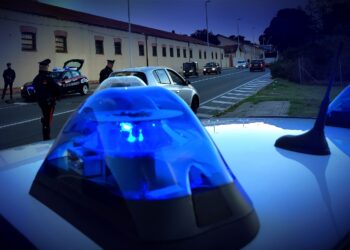 Cagliari, 27enne accoltellata in via Castiglione: si salva nascondendosi in un supermercato