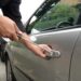 Topi d’auto in azione a Pirri, rubati anche i confetti zuccherati: “Almeno avranno l’alito profumato”