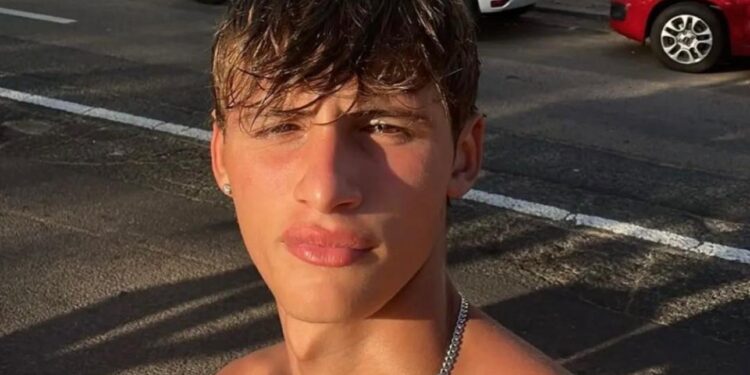 Trovato morto in mare il 16enne Mariano Olla, giallo a Su Siccu: Cagliari e Sestu sotto choc