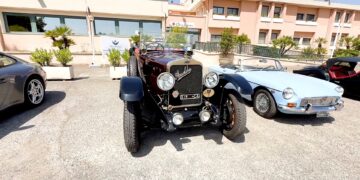 Cagliari, auto d’epoca e solidarietà a Casa Lions – VIDEO
