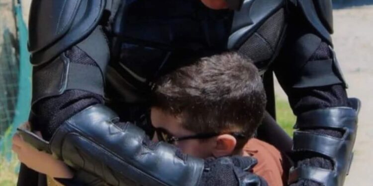 Cagliari: amava Batman e i supereroi, addio al piccolo Alessandro, il guerriero volato in cielo troppo presto