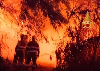 Roghi ad Alghero, Sorgia: “Inaccettabile l’assenza di una base aerea antincendio nel nord-ovest della Sardegna”