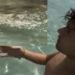 Tuerredda, la denuncia del creator Alessandro Meloni: “Le acque nere delle barche a riva, è possibile contaminare così?”