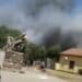 Bacu Abis, grosso incendio a due passi dalle case, abitanti supportano i vigili del fuoco nelle operazioni di spegnimento