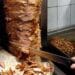 Cagliari e hinterland, tutti pazzi per il kebab: quasi 30 punti vendita tra città e periferia, è la nuova “invasione” del food