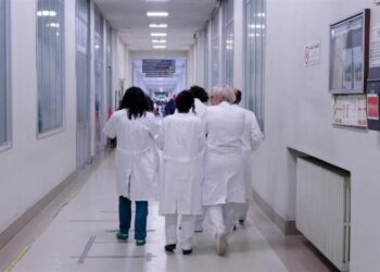 Medici cubani in aiuto di quelli sardi per garantire l’assistenza medica: “Una scelta di responsabilità per l’Isola”