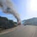 Assalto al portavalori, grave incendio sulla Ss 387: strada chiusa, una pineta in fiamme
