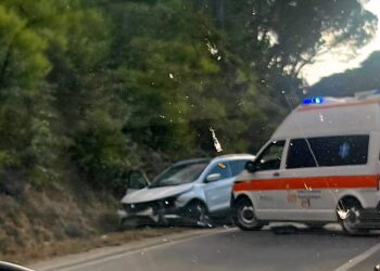 Nuoro, a 12 anni lotta tra la vita e la morte dopo il gravissimo incidente stradale avvenuto ieri sera alle porte della città