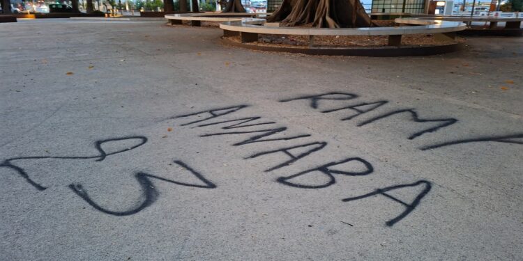 Cagliari, la nuova piazza Matteotti già in ostaggio di malviventi e spacciatori: “Insultati dopo aver visto uno scambio”