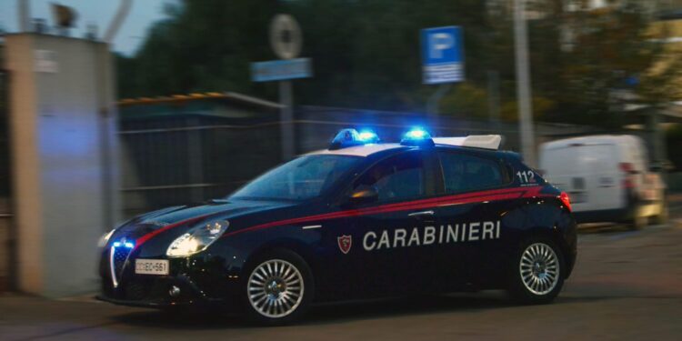 Carbonia, ladro scatenato fallisce due colpi in casa di anziani: arrestato