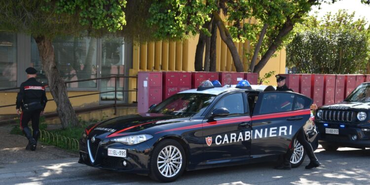 Ruba cassette di frutta per 2 mila euro: pensionato denunciato a Sanluri