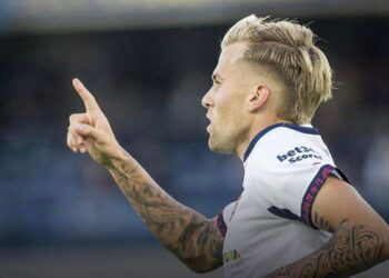 Verona-Cagliari 2-2, confusi e Felici: Pisacane sbaglia ma è un allenatore super fortunato