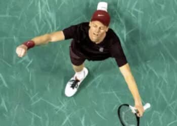 Sinner torna sul tetto del Mondo battendo Auger Auliassime ai Paris Masters