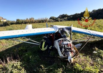 Ultraleggero precipita nelle campagne di San Sperate, grave un 70enne