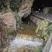 Domusnovas, l’acqua sgorga abbondante nella grotta di San Giovanni: la magia della natura dopo le grandi piogge