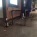 Cagliari, arrivederci decoro urbano: bottiglie di birra vuote, cartacce e rifiuti in Piazza Giovanni XXIII: “Sempre lo stesso copione”