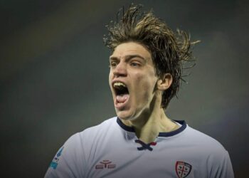 Fiorentina-Cagliari 1-2, rossoblù strepitosi: Kilicsoy e Palestra li fanno viola, Pisacane vola all’undicesimo posto