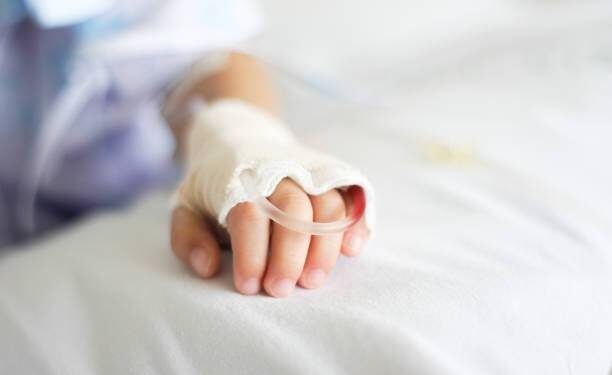Cagliari, in ospedale per donare ore spensierate e ricreative ai bimbi: nasce “The Crawler Teraphy”