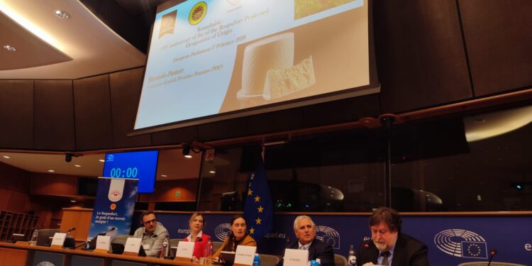 Pecorino Romano dalla Sardegna a Bruxelles: standing ovation per il formaggio più amato
