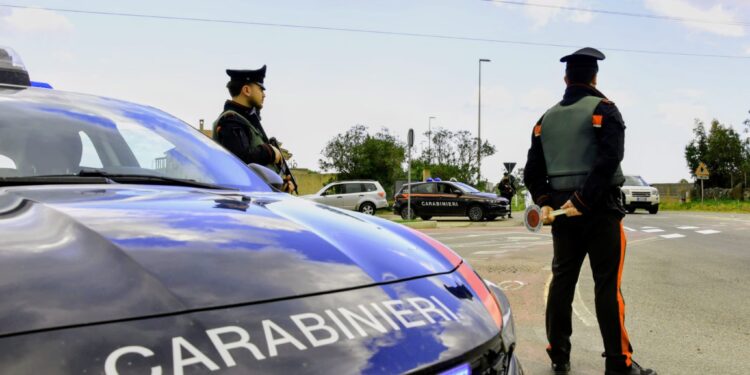 Viola il divieto di avvicinamento ai familiari: arrestata una 34enne a Capoterra