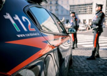 Minaccia di morte la ex che si barrica in casa, poi tenta di investire il padre intervenuto in suo soccorso: arrestato a Iglesias