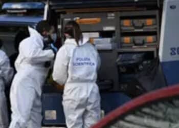 Ruba la pistola ad un vigilante e spara contro la polizia: 30enne in gravi condizioni