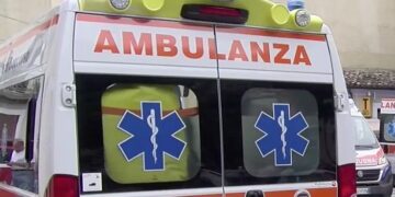 Si ribalta con l’auto per una pozza d’acqua, traffico in tilt sulla 195 verso Cagliari