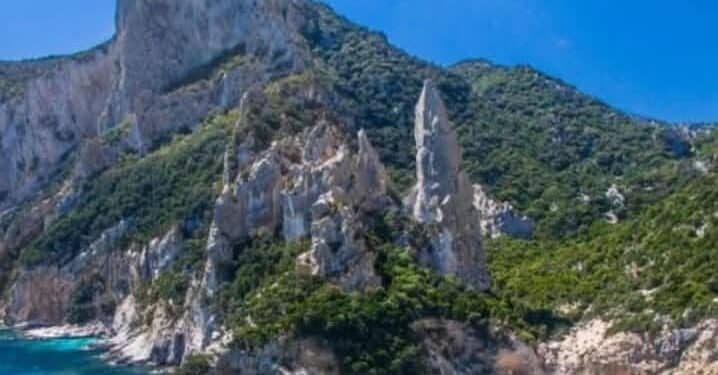 “Mafia cinese in Sardegna” con l’immagine di Baunei: “Chiedete scusa”