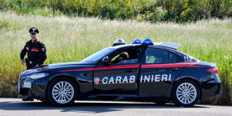 Rubano una macina per il grano in un terreno agricolo a Sanluri, due denunciati