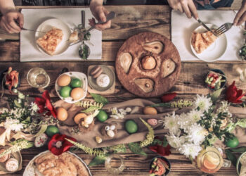 Sardegna, prezzi folli per il pranzo di Pasqua negli agriturismi: 60 euro a persona