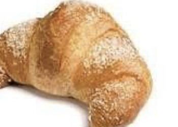 Soffoca mentre mangia un croissant: morto un 61enne