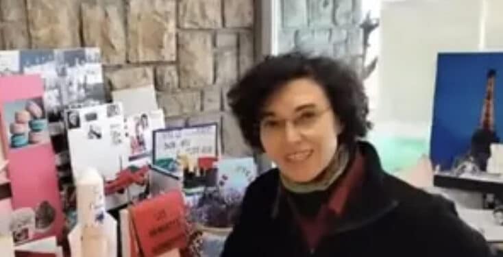 Follia a scuola: 13enne accoltella l’insegnante nei corridoi dell’istituto