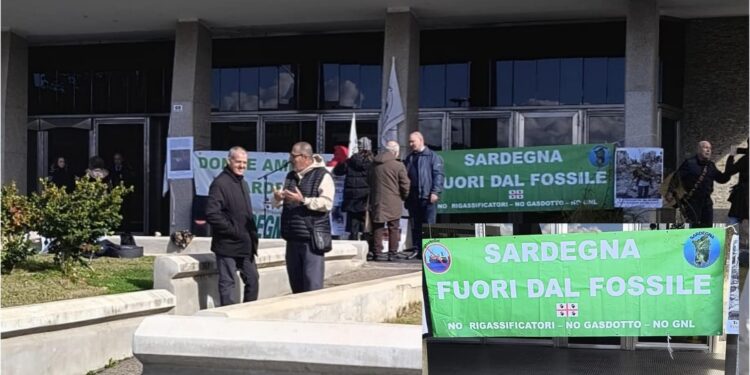 Cagliari, stop della Regione al rigassificatore di Giorgino: “Meglio soluzioni in mare”