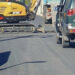 Quartu, ruspe al lavoro in via San Giovanni appena asfaltata: “Ci era stato promesso il pugno di ferro contro chi devastava la strada”
